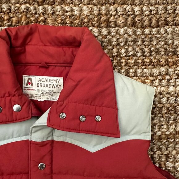 1970s Vintage Maroon and Gold Goose Down Vest Mens Large Academy Broadway - Picture 1 of 5